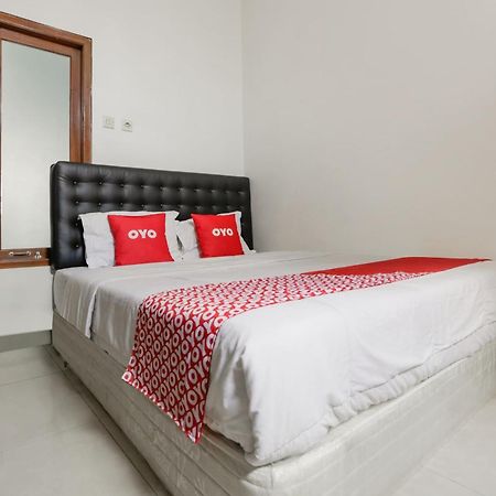 Super Oyo 3838 Tamansari Guest House Solo Екстериор снимка