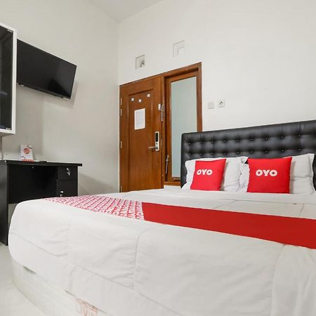 Super Oyo 3838 Tamansari Guest House Solo Екстериор снимка