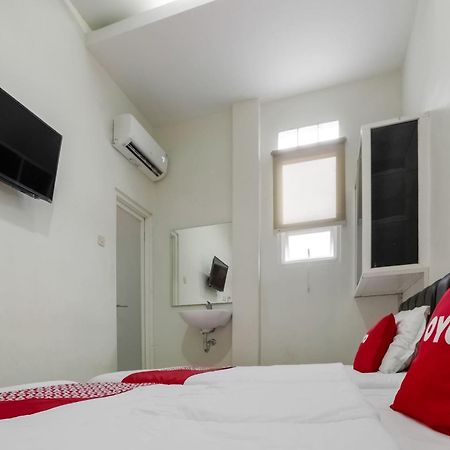 Super Oyo 3838 Tamansari Guest House Solo Екстериор снимка
