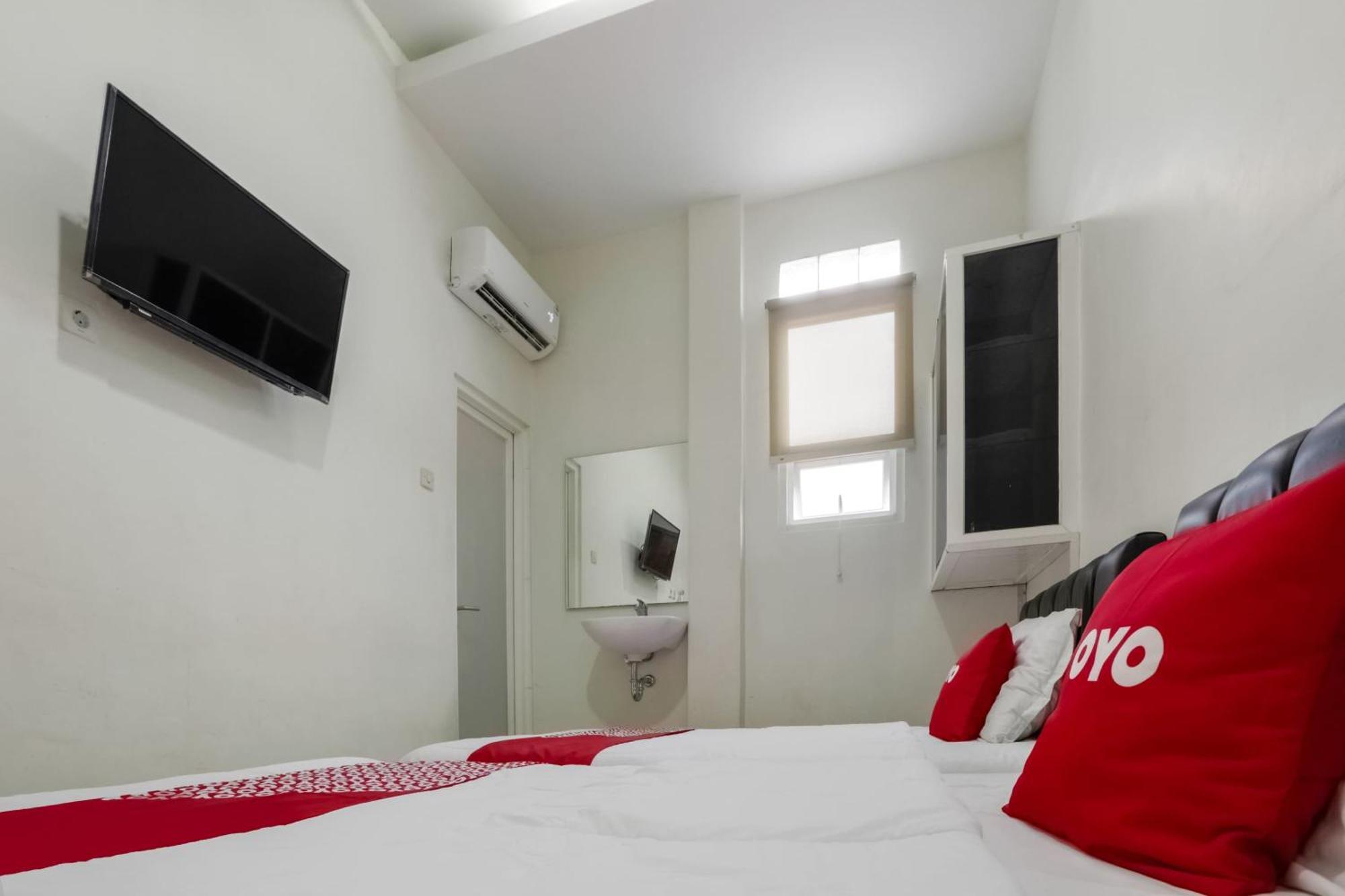 Super Oyo 3838 Tamansari Guest House Solo Екстериор снимка