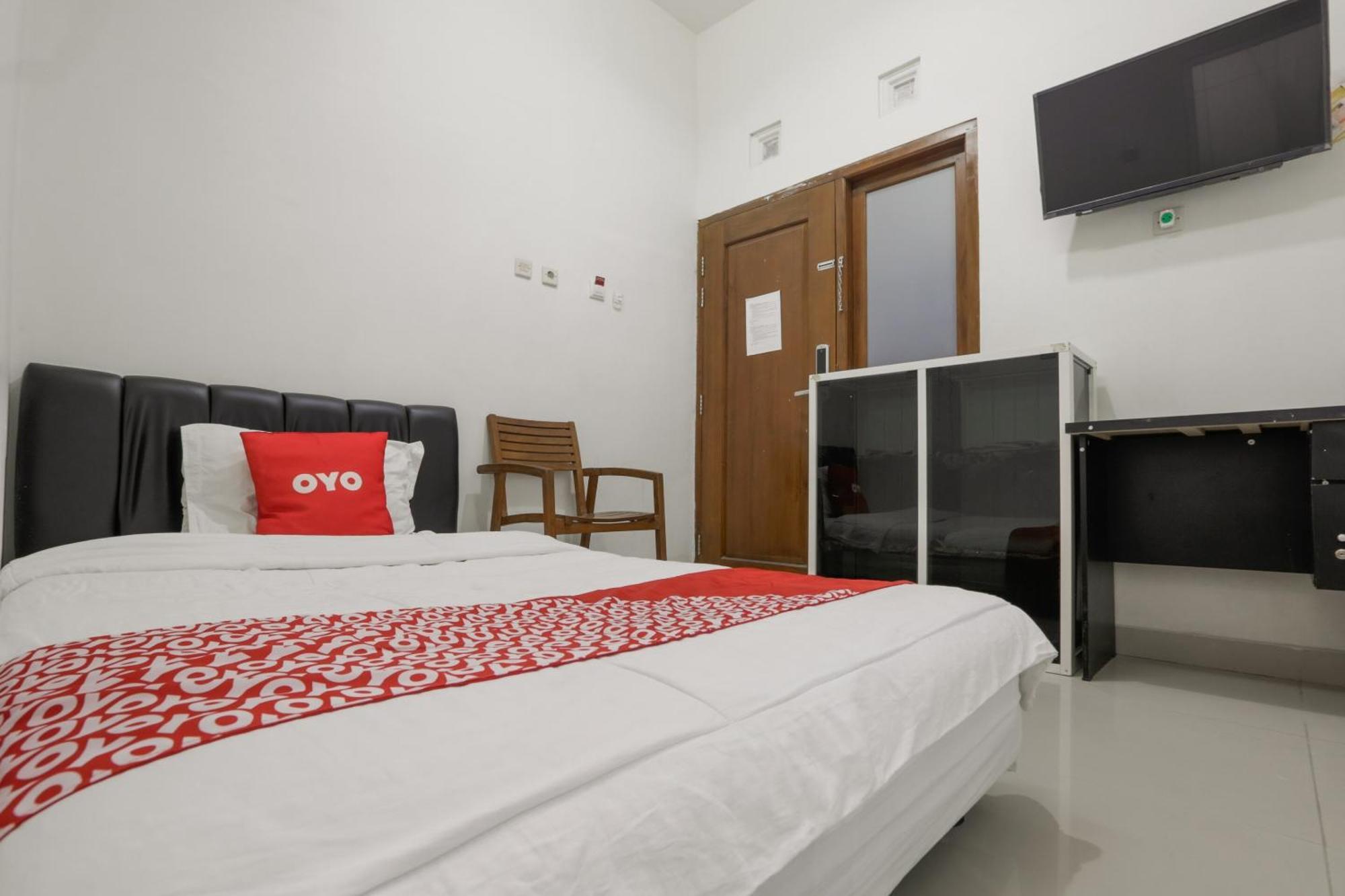 Super Oyo 3838 Tamansari Guest House Solo Екстериор снимка