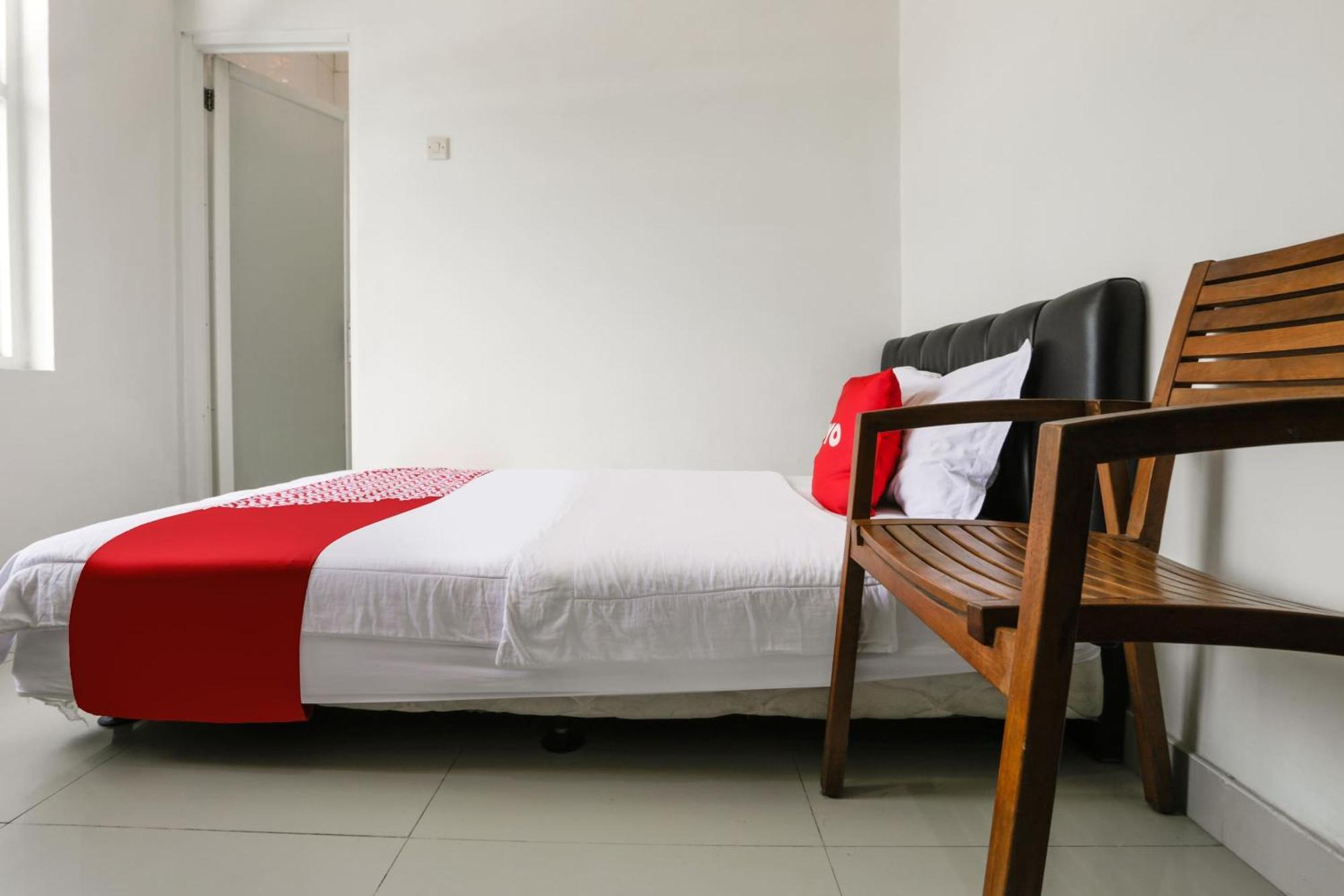 Super Oyo 3838 Tamansari Guest House Solo Екстериор снимка