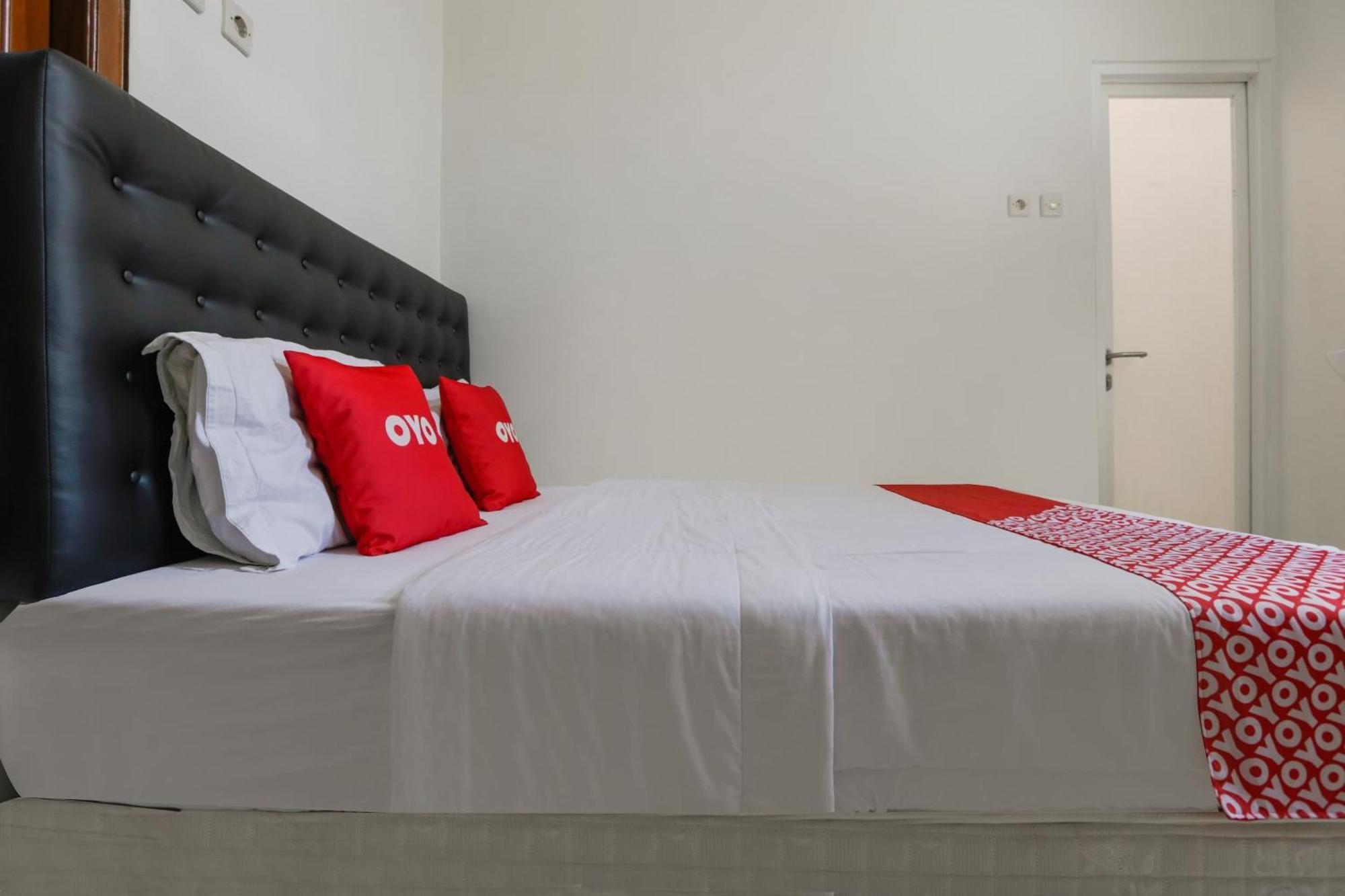 Super Oyo 3838 Tamansari Guest House Solo Екстериор снимка