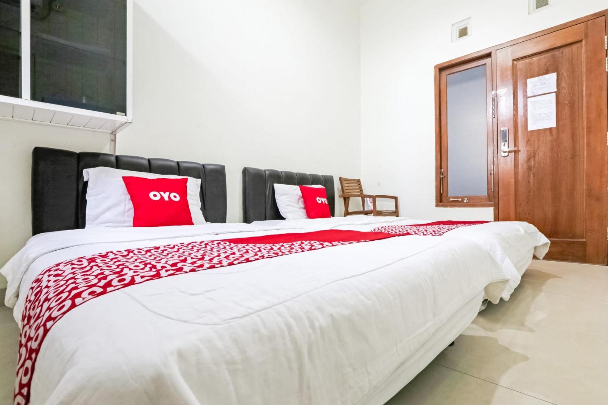 Super Oyo 3838 Tamansari Guest House Solo Екстериор снимка