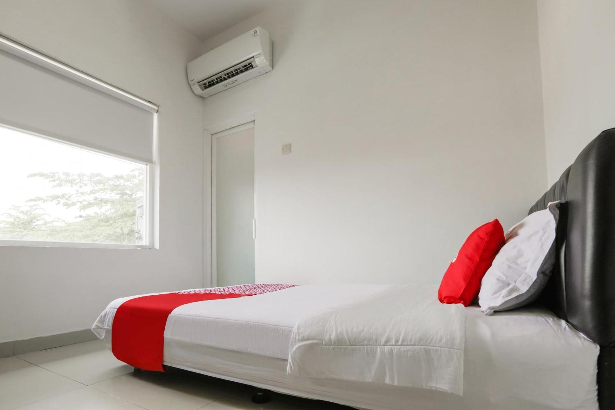 Super Oyo 3838 Tamansari Guest House Solo Екстериор снимка