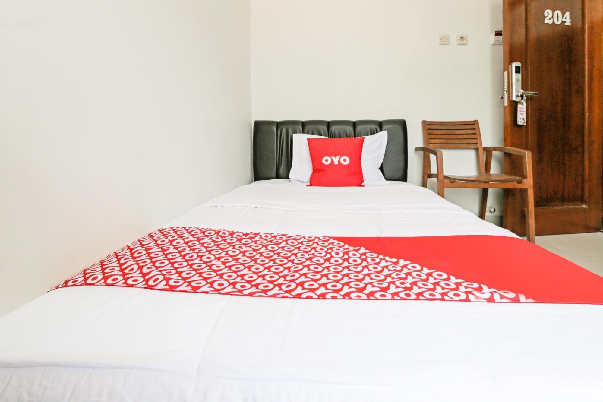 Super Oyo 3838 Tamansari Guest House Solo Екстериор снимка